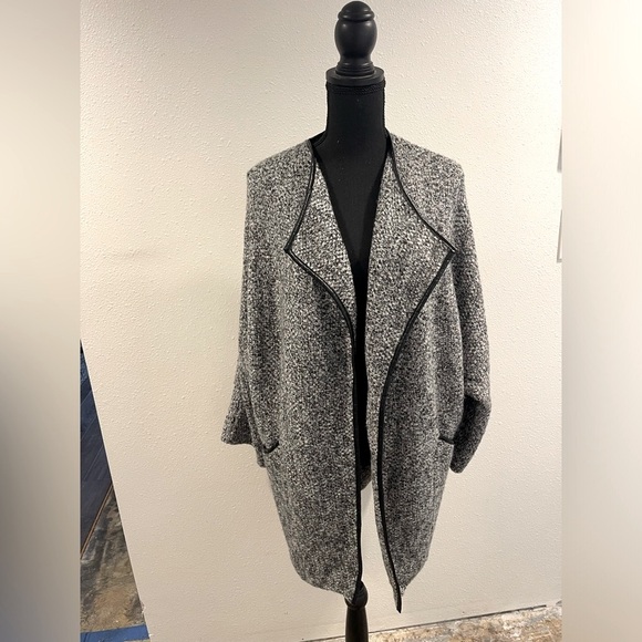 Zara Knit Jacket. Size Large - Picture 2 of 8